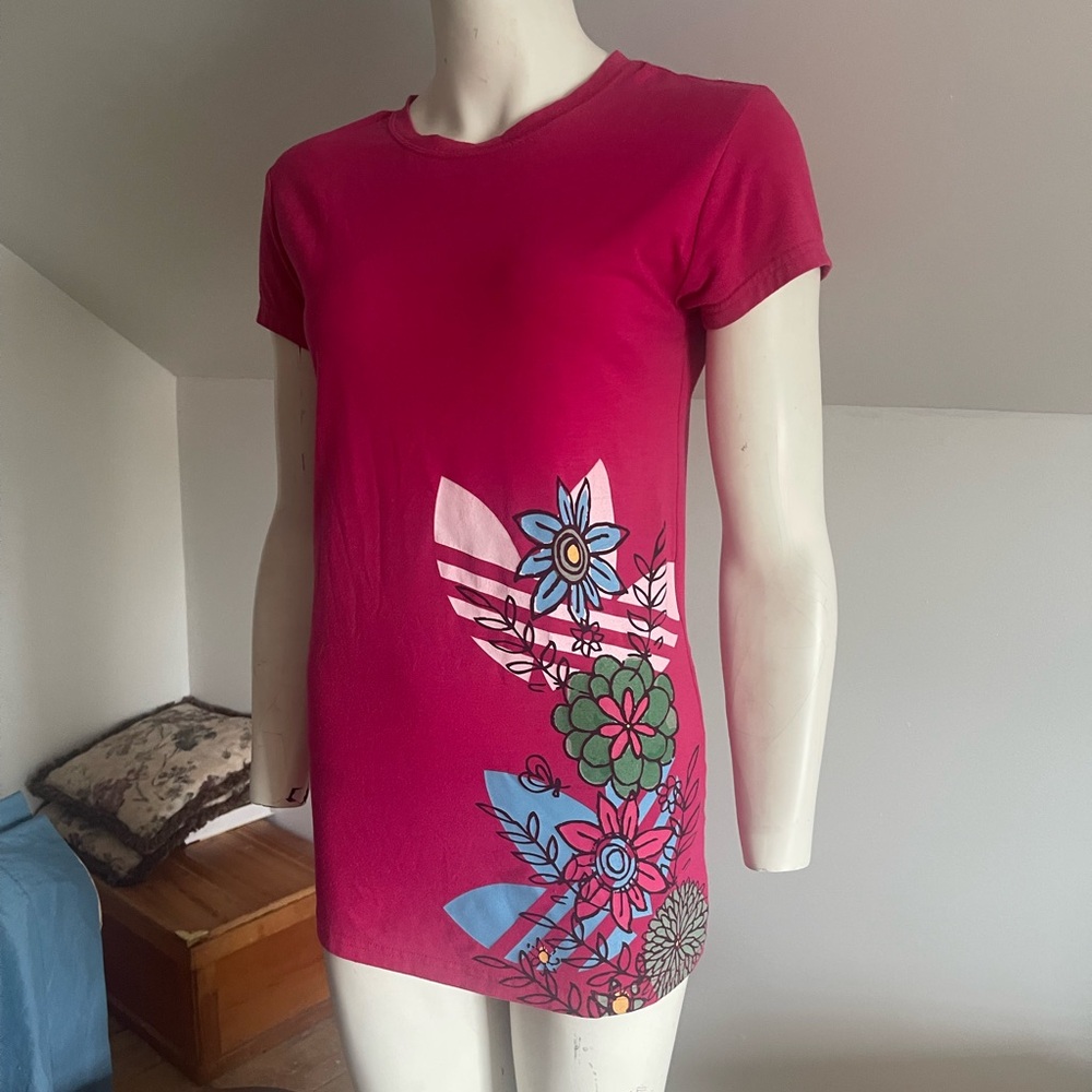 Vintage Y2K Adidas T-Shirt Size Large